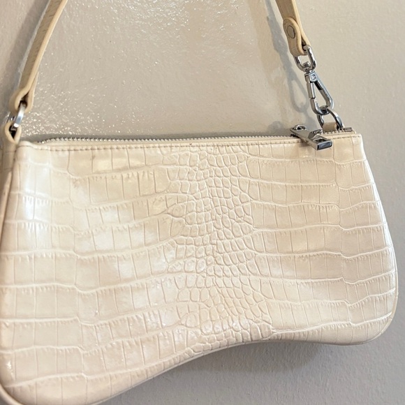 JW PEI Ivory Croc-Embossed ‘EVA’ Baguette Shoulder Bag - Picture 5 of 16